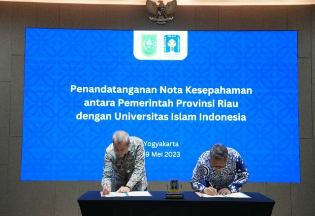 Gubri Teken MoU dengan UII Yogyakarta untuk Majukan SDM Riau