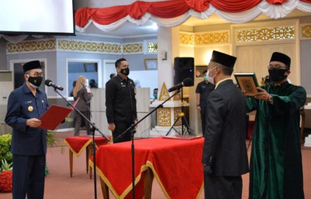 Gubri Lantik Tengku Zul Efendi Jabat Kadinsos Riau