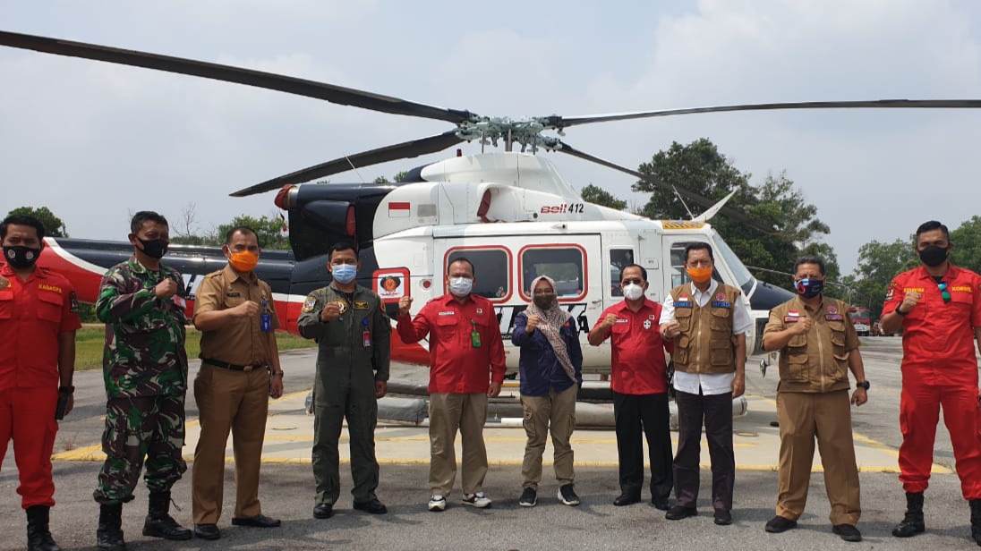 KLHK Bantu Helikopter untuk Operasi Udara Pengendalian Karhutla di Riau
