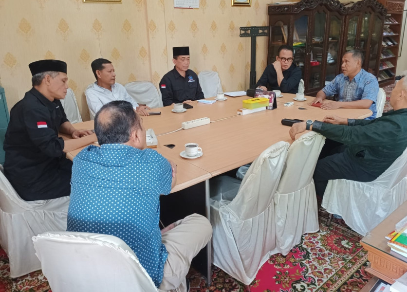 Konflik dengan PT DSI, Petani Sawit 3 Kecamatan di Siak Mengadu ke LAM Riau