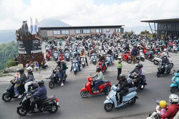 Rayakan Hari Jadi Yamaha, Ribuan Biker Touring Serentak di Berbagai Kota di Indonesia