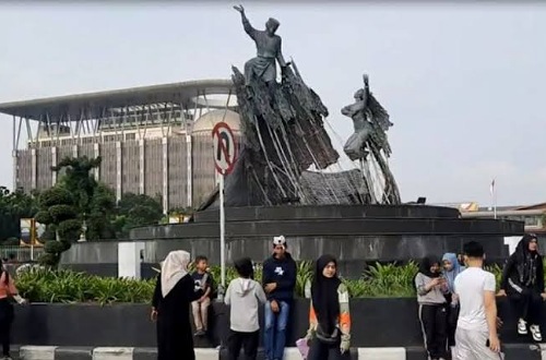 Dinilai Tak Sejalan dengan Budaya dan Agama, Pemprov Riau Kaji Relokasi dan Ganti Tugu Zapin