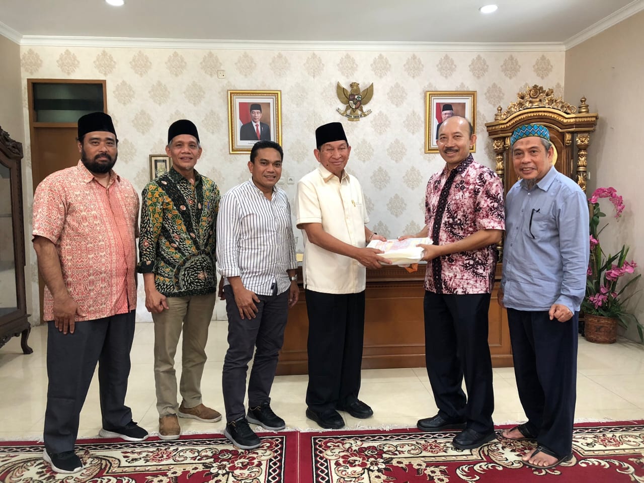 LAMR dan UPER Kerjasama Bidang Pendidikan Bagi Anak Riau di Daerah