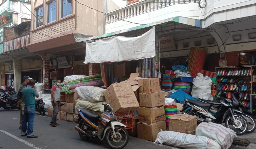 Tumpuk Dagangan di Badan Jalan, Toko New Maspion di Meranti Dilaporkan ke Satpol PP