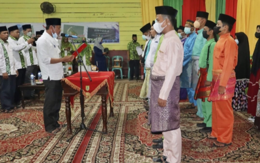 Bupati Rohil Lantik Prima DMII dan Launching Gerakan Subuh di Masjid