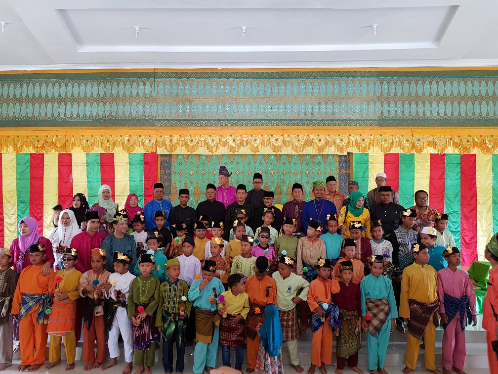 Sunatan Massal di Pelalawan Digelar Bernuansa Adat Melayu