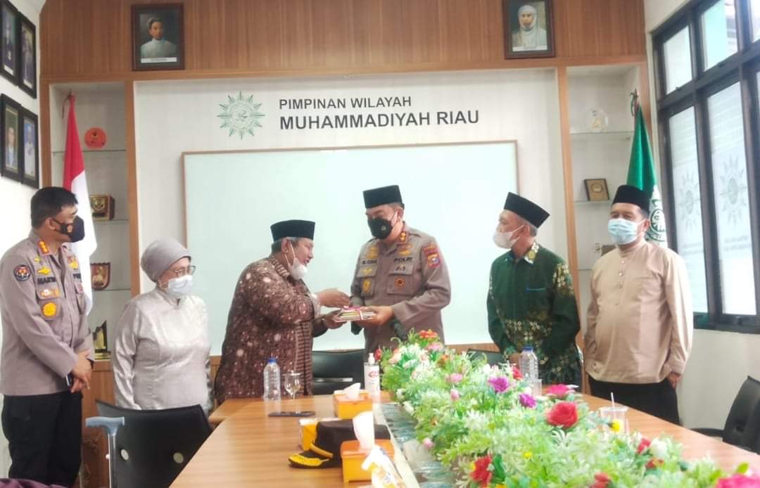 Kunjungi PWM Riau, Kapolda Riau Benarkan Dirinya Putra Tokoh Muhammadiyah Sumsel