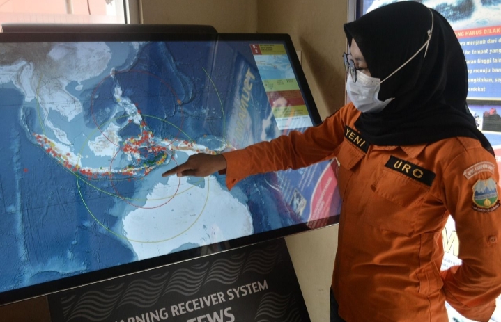 Gempa Dahsyat dan Tsunami Raksasa Diprediksi Sapu Habis Kota Padang