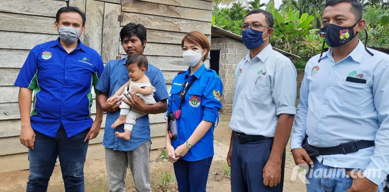 PT SSR Bantu Bayi Tanpa Lubang Anus di Inhu yang Mau Operasi di RSUD Arifin Achmad Pekanbaru