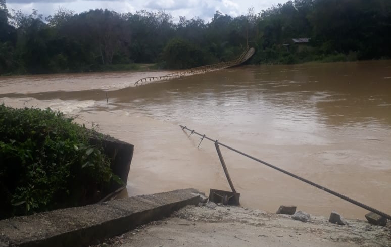 Amruk Akibat Banjir, Jembatan Gantung di Batang Peranap Inhu Segera Dibangun