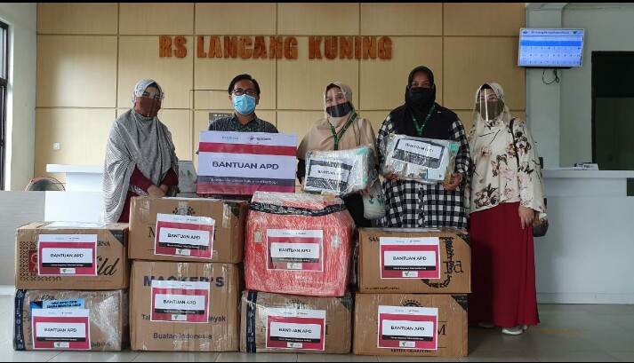 Telkomsel Bantu APD ke Rumah Sakit Lancang Kuning