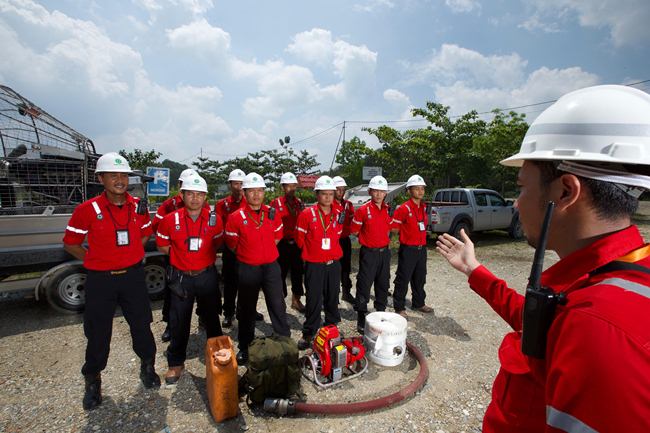 Fire Fighter PT RAPP Siap Dikerahkan Padamkan Karlahut