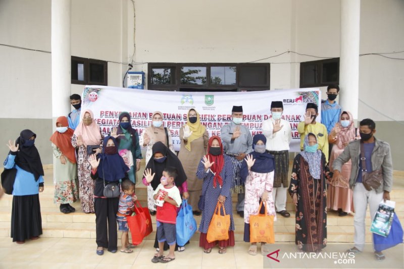 Pemkab Siak Terima 95 Paket Bantuan Spesifik Untuk Warga Terdampak Covid-19 dari Pemprov Riau 