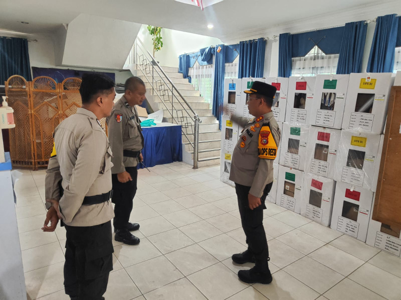 Wakapolresta Pekanbaru Tinjau Gudang Kotak Suara PPK di Payung Sekaki