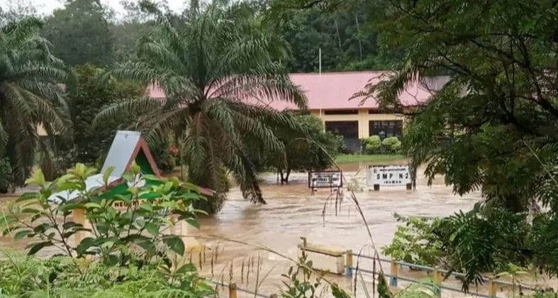 Ratusan Rumah Warga Terendam Banjir di Gunung Toar dan Inuman Kuansing