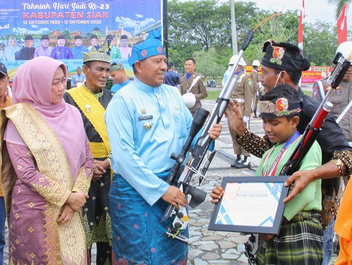 Ini Pesan Alfedri di Upacara Hari Jadi Ke-23 Kabupaten Siak