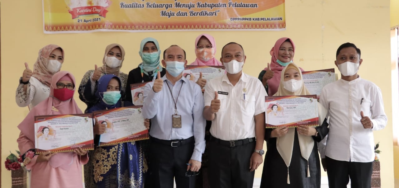 Meriahkan Hari Kartini, Pemkab Pelalawan dan PT RAPP Pilih 7 Perempuan Berprestasi