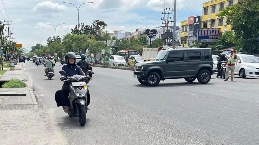 Polisi dan Dishub Pekanbaru Perketat Pengawasan Pelanggar Arus di Jalan HR Soebrantas
