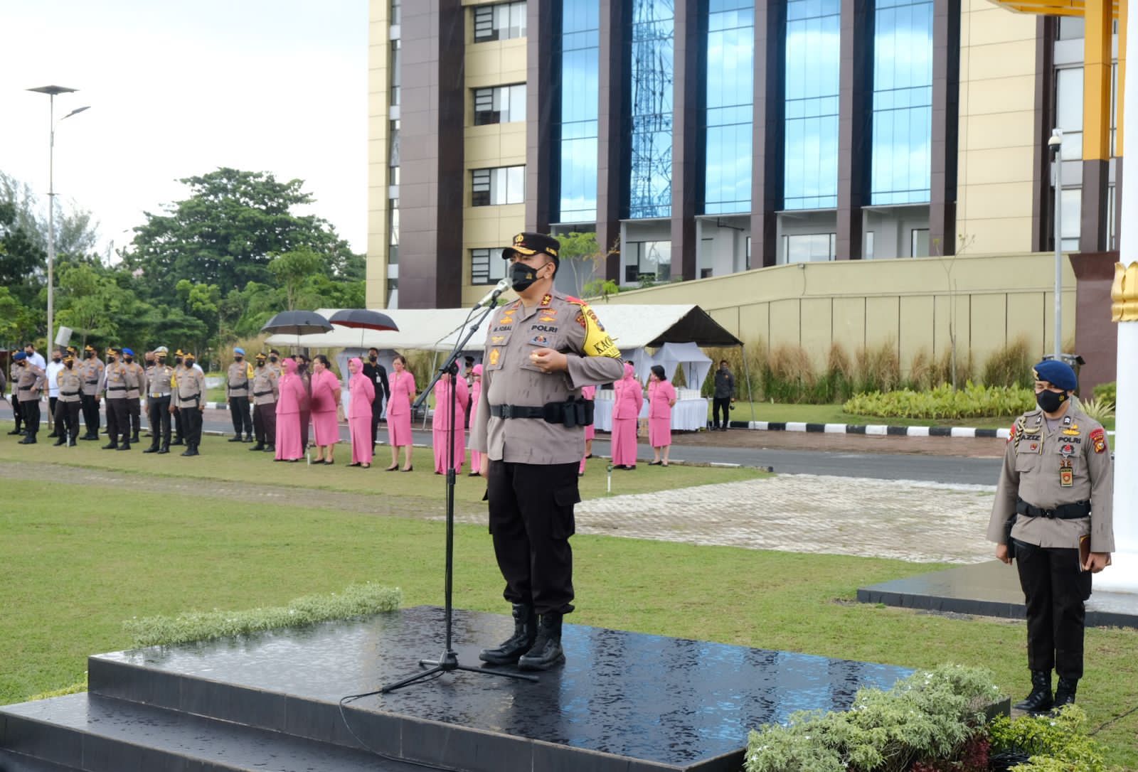 Dipimpin Kapolda Baru, 1.067 Personel Polda Riau Naik Pangkat