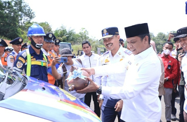 Mobil Layanan Cepat LPJU dan Bus TMP Gratis Bagi ASN di Pekanbaru Diluncurkan