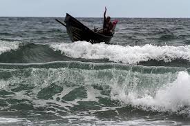 Kapal Habis Minyak, 2 Nelayan Malaysia Hanyut 3 Hari Hingga Terdampar di Pulau Rupat