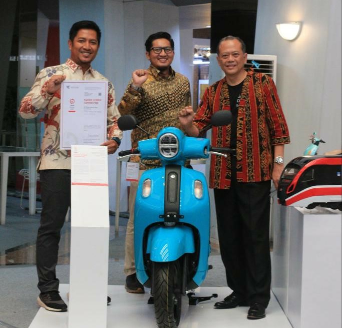 Tutup Akhir Tahun dengan Prestasi, Yamaha Fazzio Hybrid-Connected Pemenang Good Design Indonesia Award