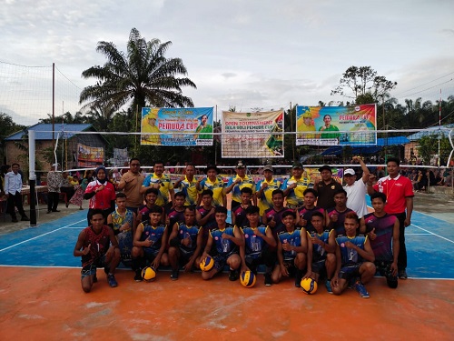 Ketua DPRD Inhil Ingatkan Jaga Sportivitas dan Silaturahmi di Pembukaan Turnamen Bola Voli Pemuda Keritang
