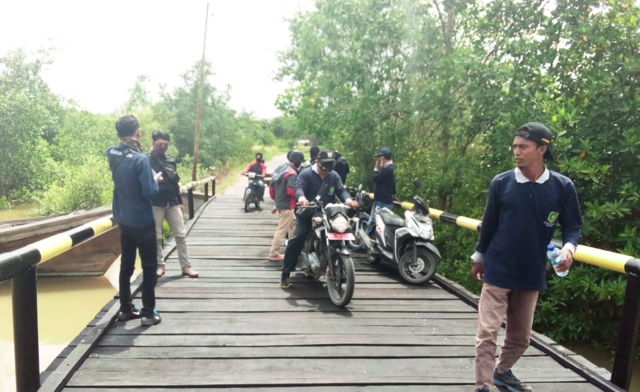 Suku Akit Minta Perbaikan Jembatan di Dusun Simpang Guntung Meranti