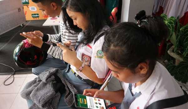 Seluruh Siswa SMA di Riau Dapat Kuota 10 GB, Disalurkan Mulai Hari Ini