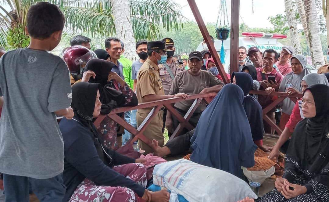 Bocah Tenggelam di Pangean Belum Ditemukan, Bupati Mursini Support Pencarian Korban