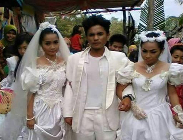 Pemuda Ini Dipaksa Keluarga Menikahi Dua Gadis Sekaligus