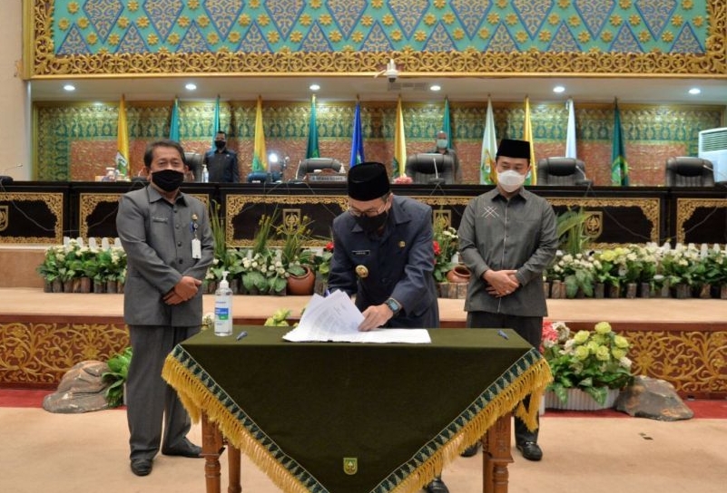 APBD-P Riau 2020 Disahkan Rp8,810 Triliun, Gubri: Segera Dikirim ke Mendagri