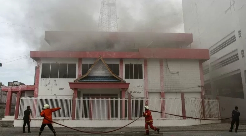 Kebakaran Gedung Telkomsel Pekanbaru, Pelanggan Ramai-ramai Pindah ke Operator Lain