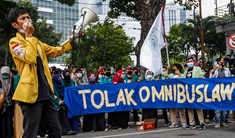 Desak Jokowi Terbitkan Perppu,  Hari Ini Ribuan Mahasiswa Kembali Demo Tolak UU Cipta Kerja