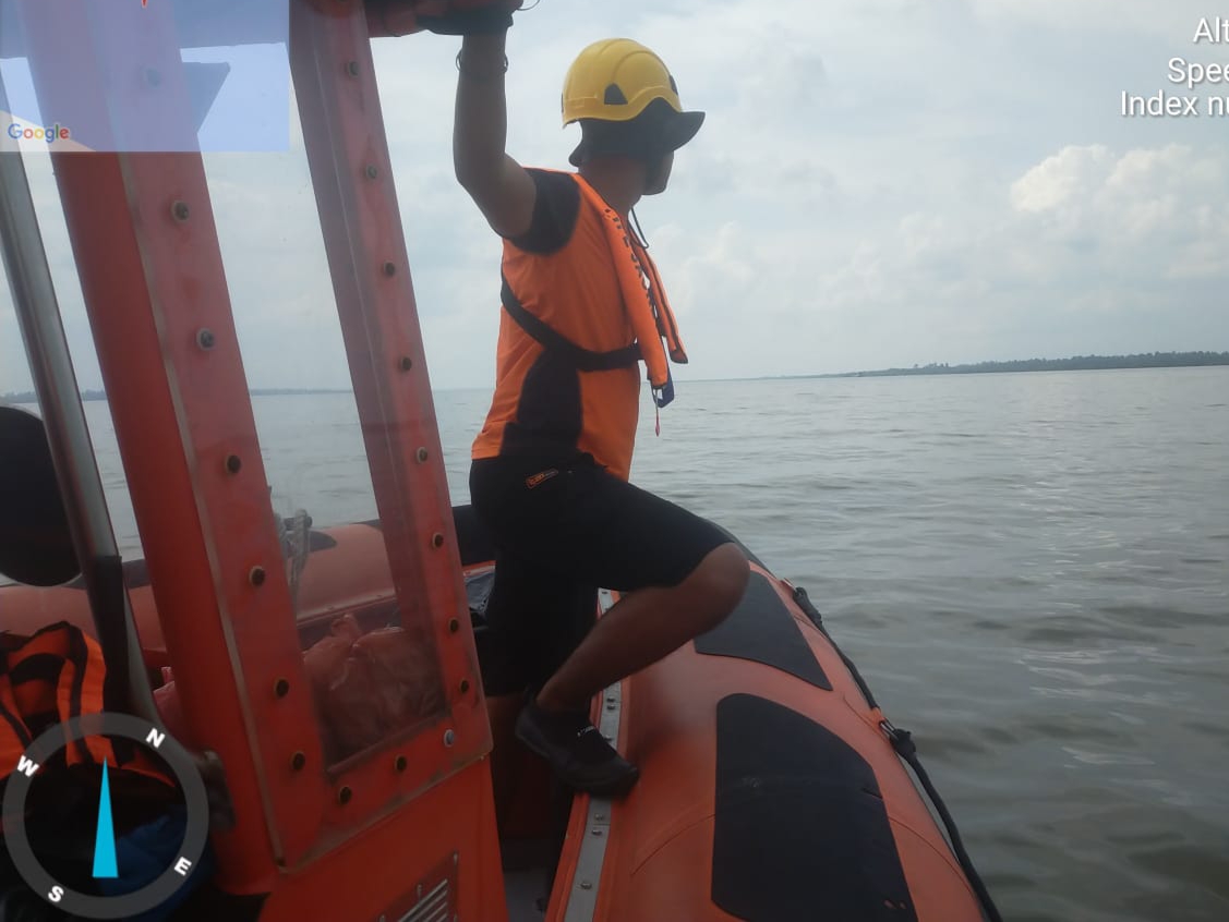 Tim SAR Lanjutkan Pencarian ABK Usai Jatuh ke Sungai Tohor Meranti