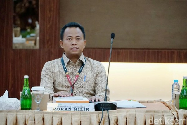 Atasi Karhutla di Pasir Limau Kapas Rohil, BPBD Riau Kerahkan 2 Helikopter WB
