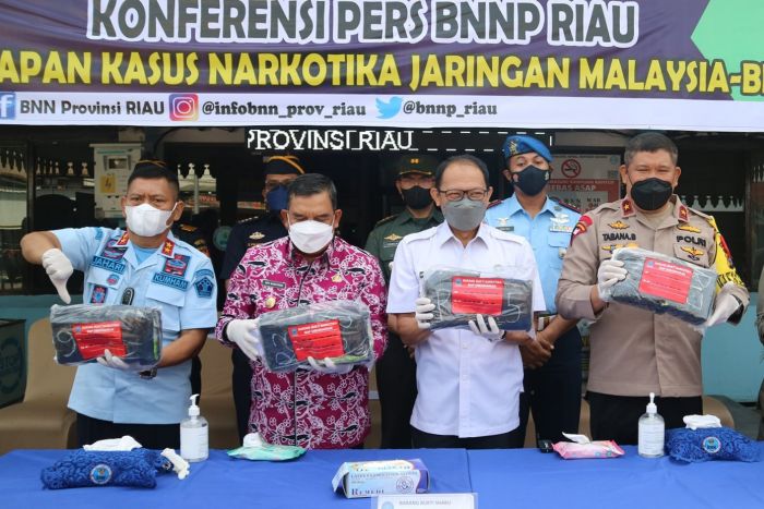 Bea Cukai dan BNNP Riau Gagalkan Penyelundupan 8 Kg Sabu di Bengkalis