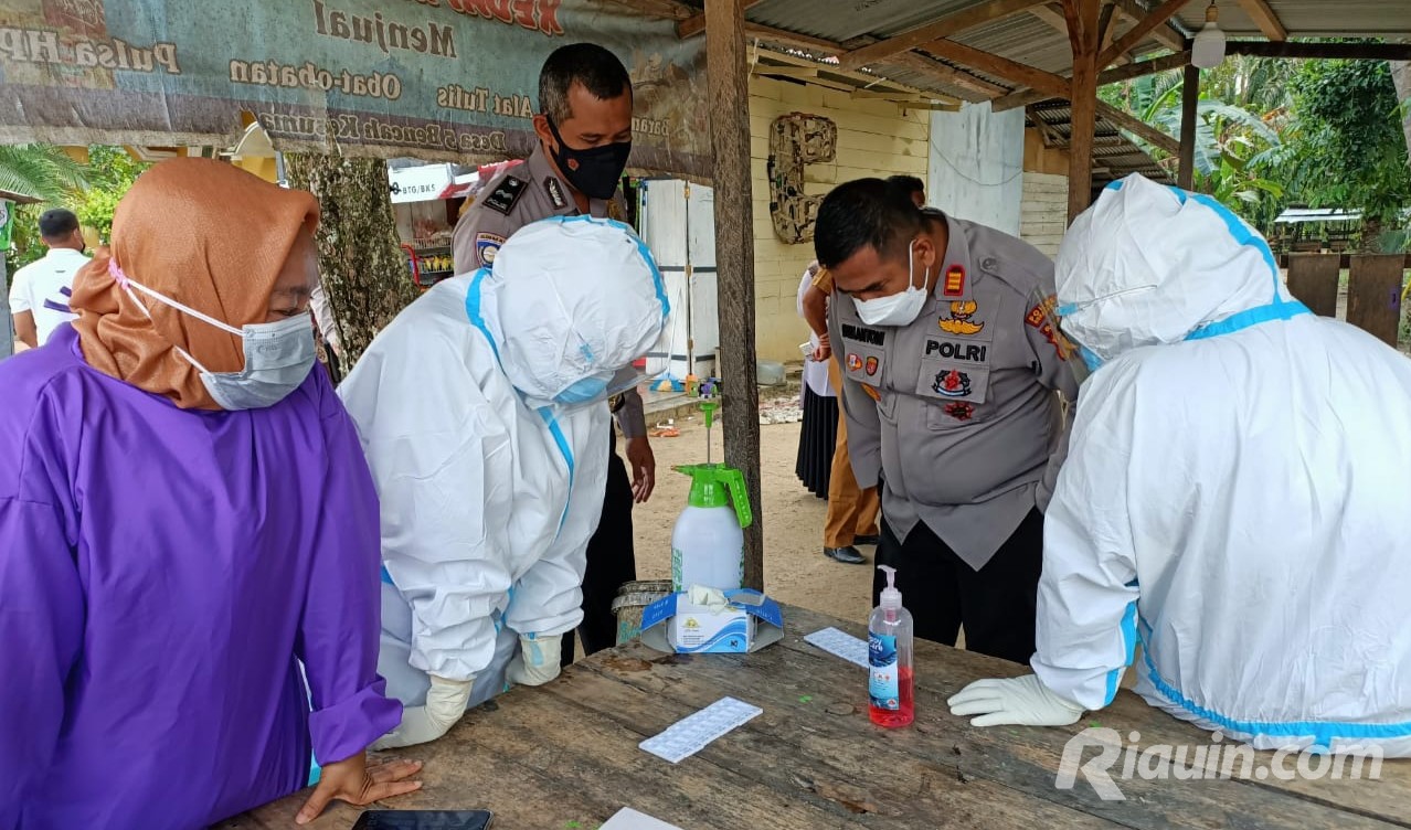 Polres Rohul Gelar Vaksinasi Corona di Gerai Presisi dan 5 Puskesmas