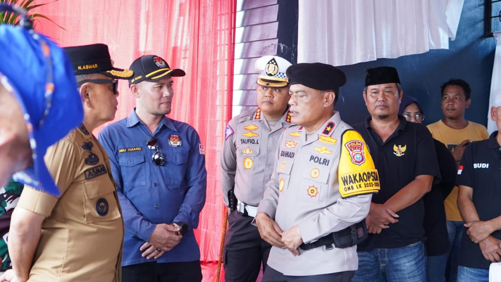 Pastikan Pemilu Aman, Wakapolda dan Dirlantas Cek TPS di Wilayah Riau