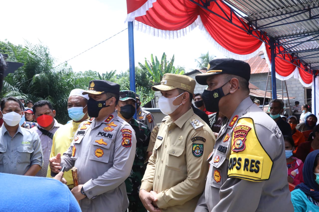 Kunker ke Rohul, Kapolda Riau Tinjau Pelaksanaan Vaksinasi Massal