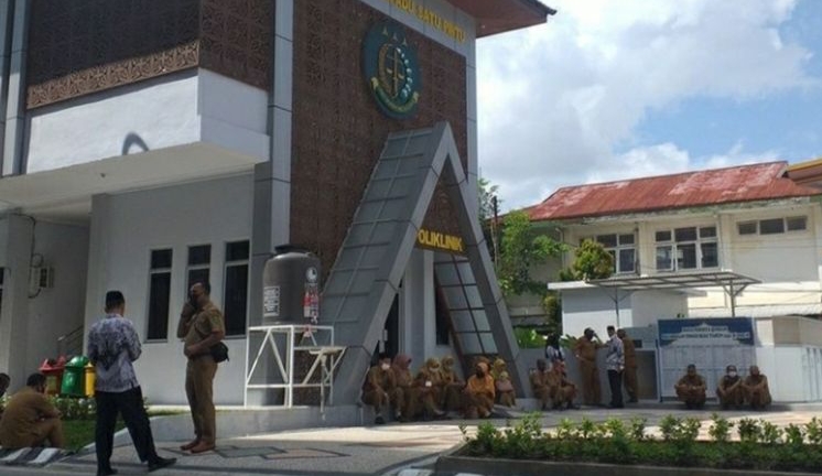 Terbukti Memeras 64 Kepala SMP, Mantan Kajari Inhu Divonis 5 Tahun Penjara