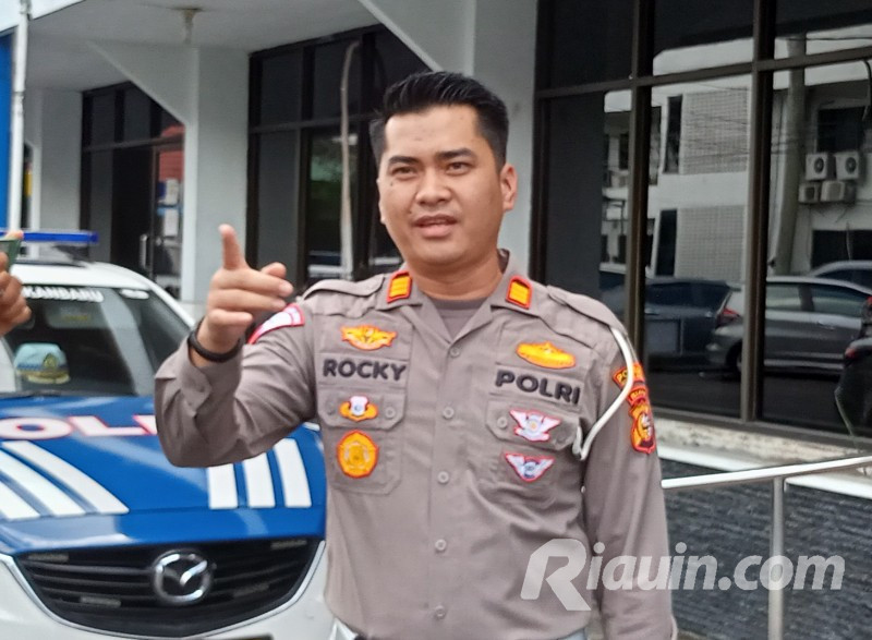 Ditegur Tak Pakai Helm, Pemotor di Inhu Malah Caci Maki Polisi