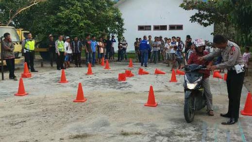 Satlantas Polres Pelalawan Sosialisasikan Etika Berlalu-lintas pada Satpam
