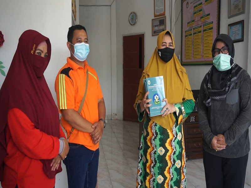 Ketua Forum Kabupaten Sehat Inhil Tinjau Sekretariat 