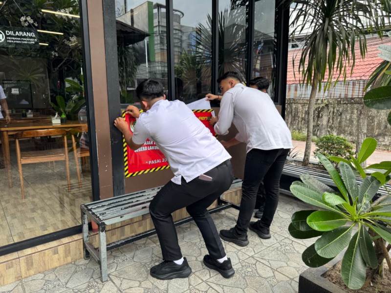 Restoran di Jalan Riau Disegel akibat Nunggak Pajak Daerah