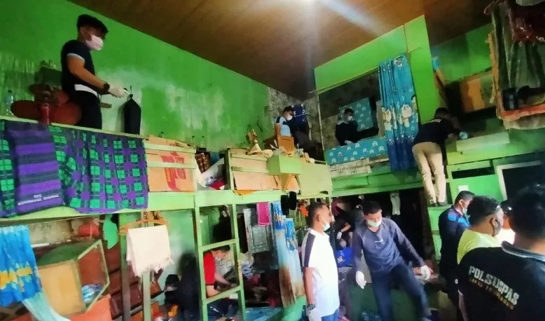 19 Handphone Disita Saat Razia di Blok Narkotika Lapas Tembilahan