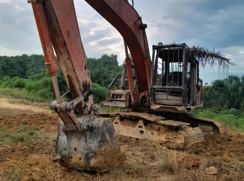 Ditkrimsus Polda Riau Tangkap 2 Penambang Pasir Urug Ilegal di Tenayan Raya