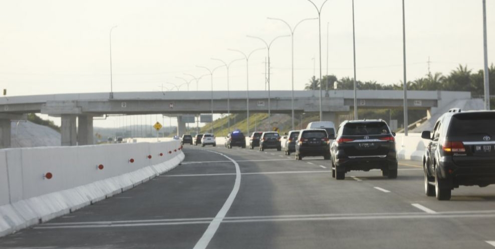 Usai Diresmikan Jokowi, Tol Pekanbaru-Dumai Mulai Dibuka Besok