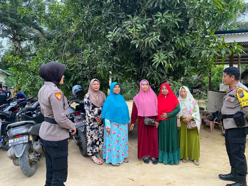 Kapolsek AKP Yudha: Emak-emak Harus Jadi 'Embun Penyejuk' di Pilkada Serentak