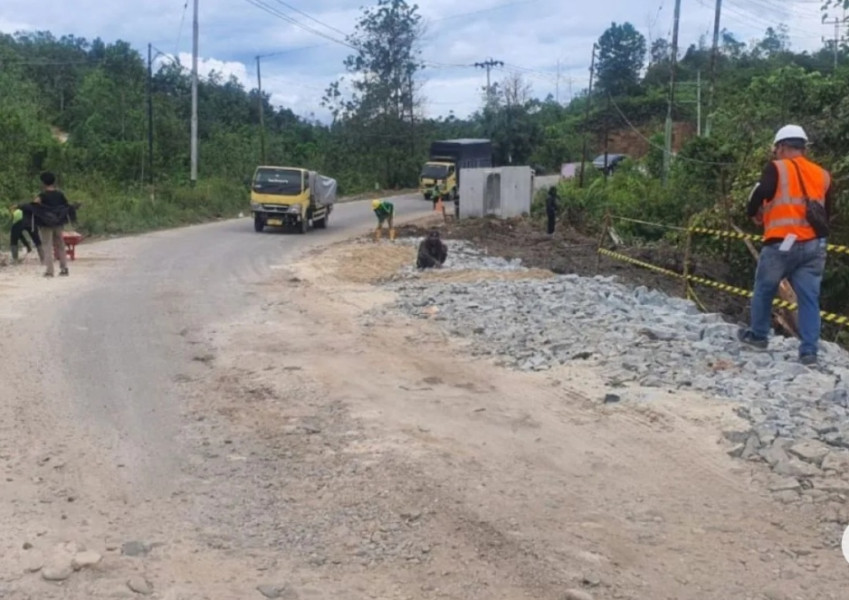 Jalan Lintas Riau - Sumbar yang Amblas di Tanjung Alay Kampar Segera Diperbaiki